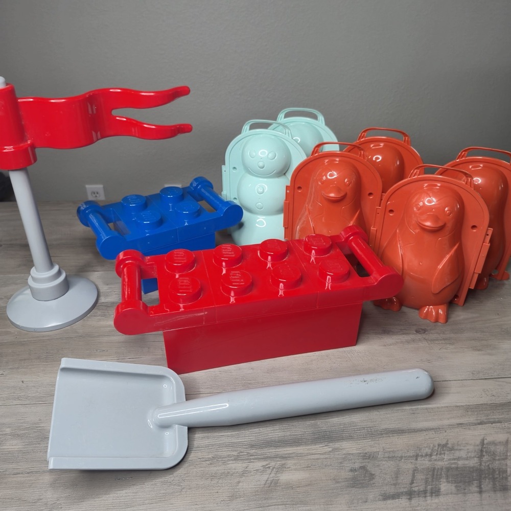 LEGO Snow Sand Building Kit 4 Piece Limited Edition Mesh Bag 2021 w/Extras READ - Picture 1 of 3